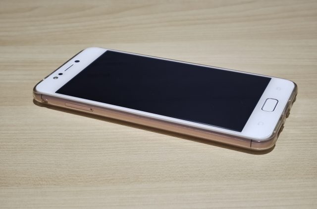 スマートフォン